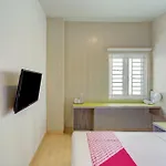 Hotel O Gambir Near Juanda Station Formerly Bunga Dahlia